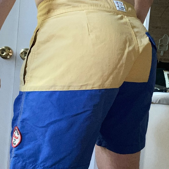 Men’s Deus Ex Machina Swim Trunks 30 - Picture 2 of 4